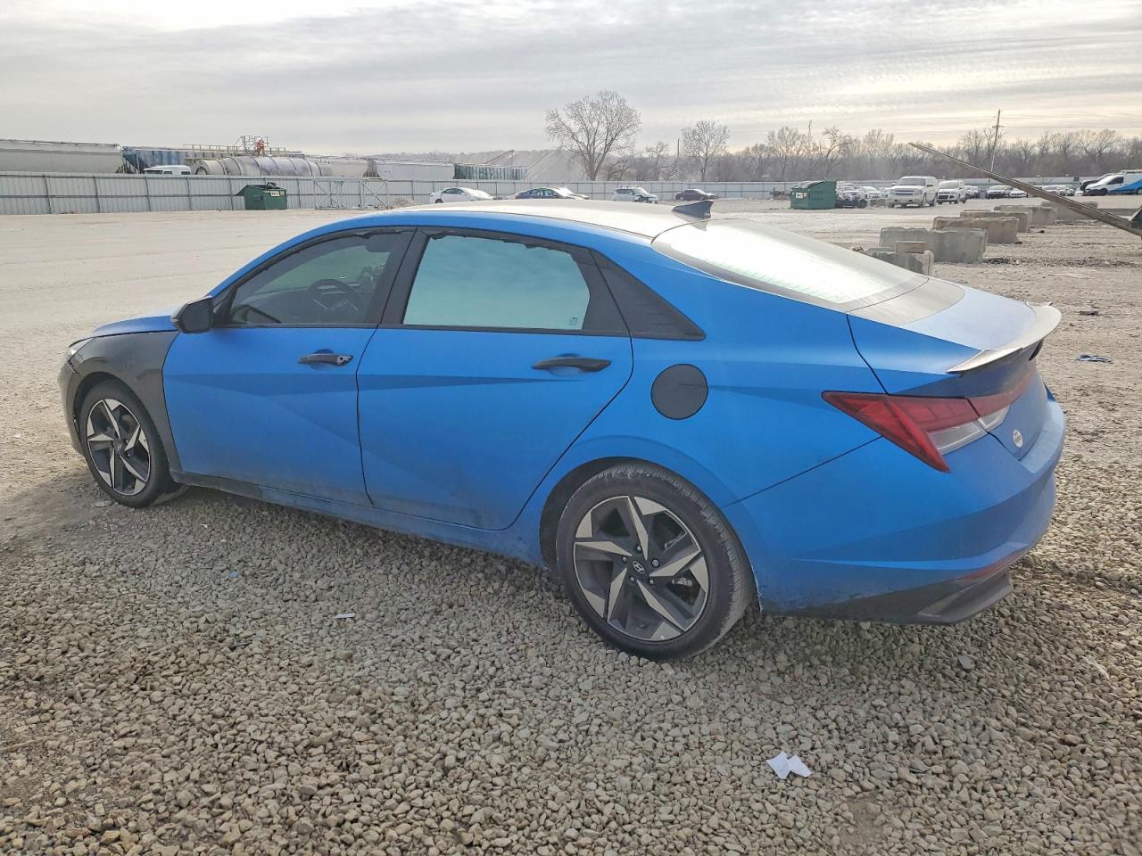 2023 Hyundai Elantra Limited - Image 2