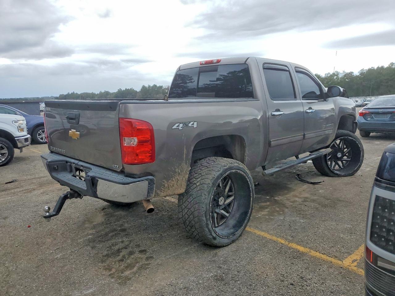 2012 Chevrolet Silverado K1500 Ltz - Image 3