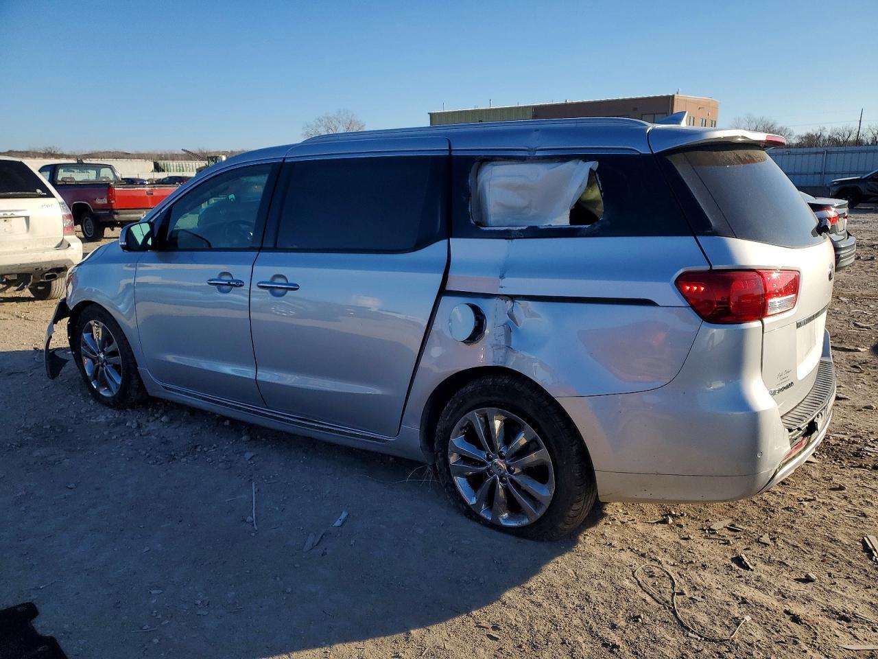 2018 Kia Sedona Sxl - Фото 2