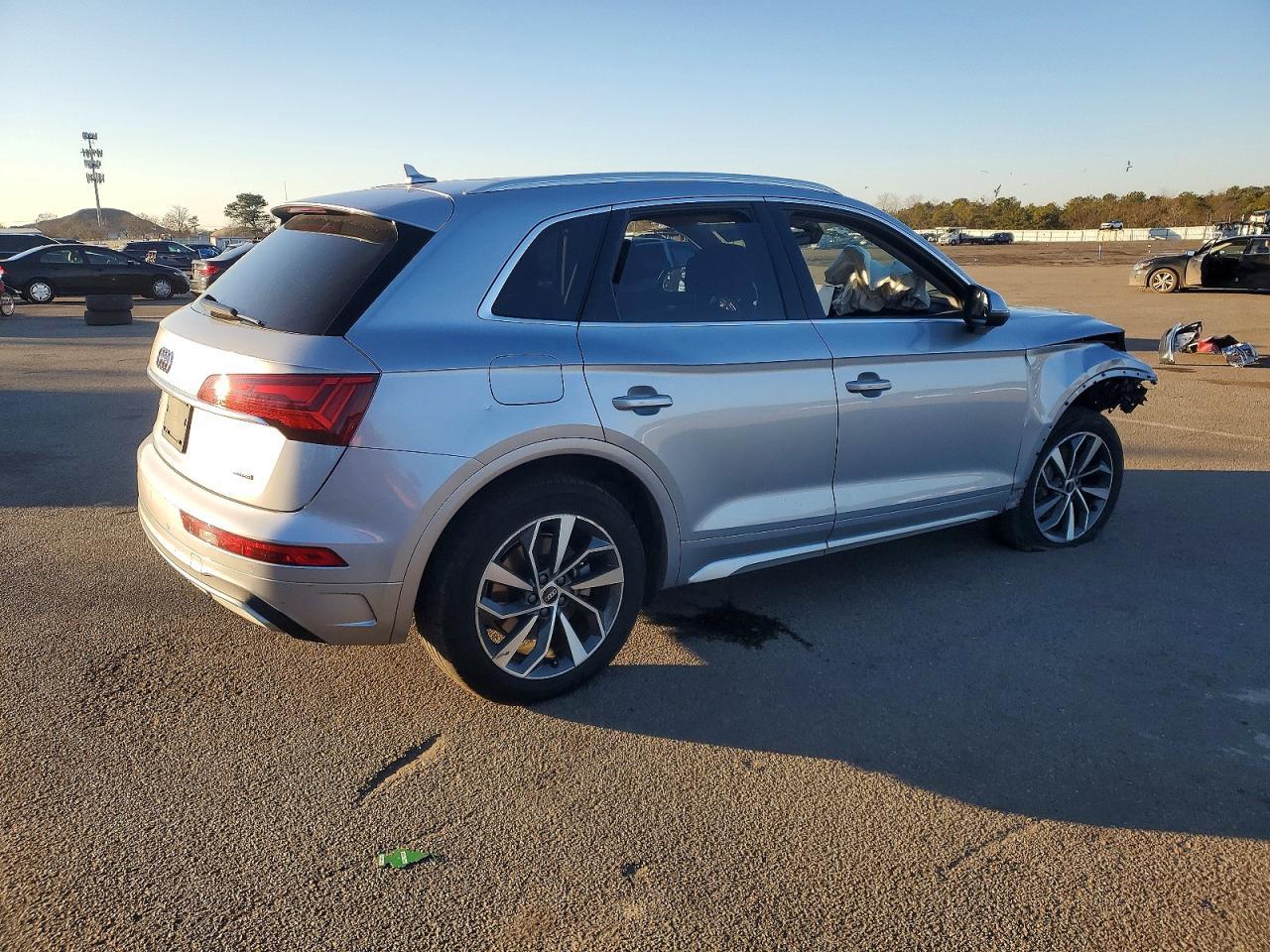 2021 Audi Q5 Premium Plus - Фото 3