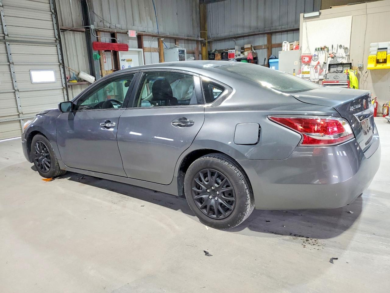 2014 Nissan Altima 2.5 - Фото 2