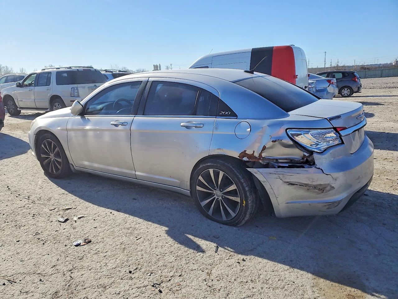 2012 Chrysler 200 Touring - Фото 2