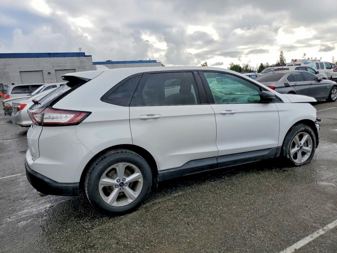 2015 Ford Edge Se - Фото 3