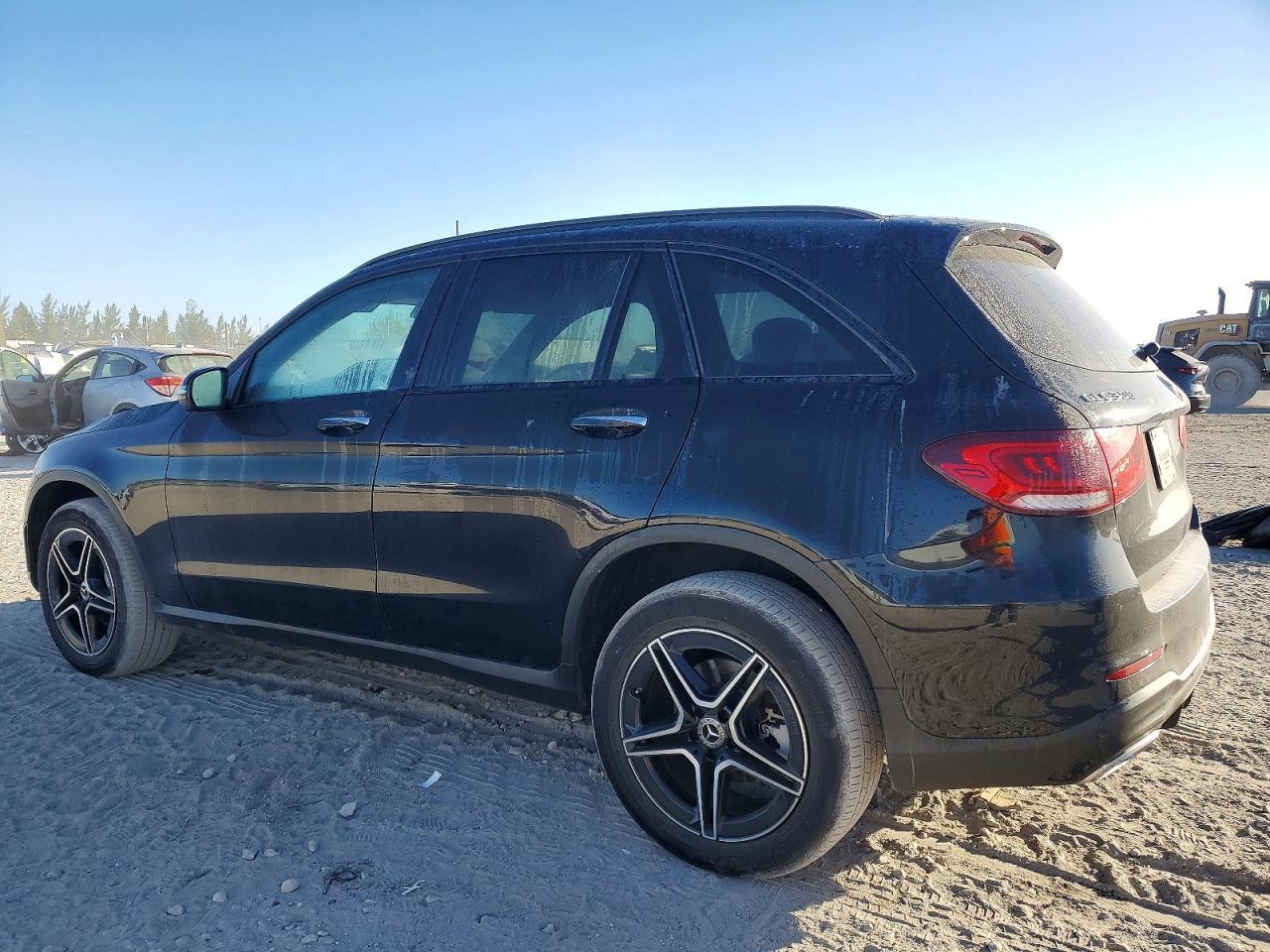 2021 Mercedes-Benz Glc 300 4Matic - Фото 2