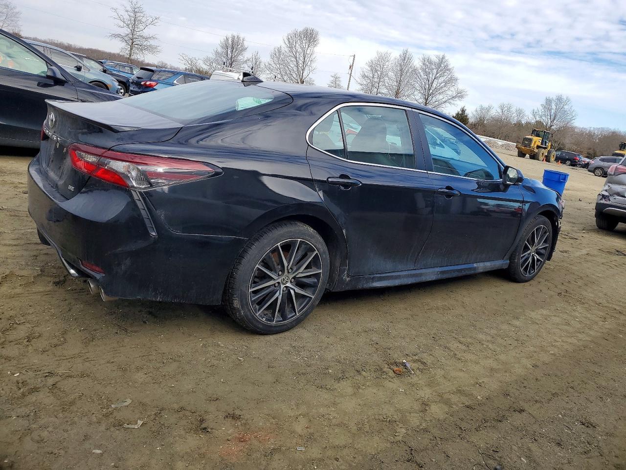 2023 Toyota Camry - Фото 3