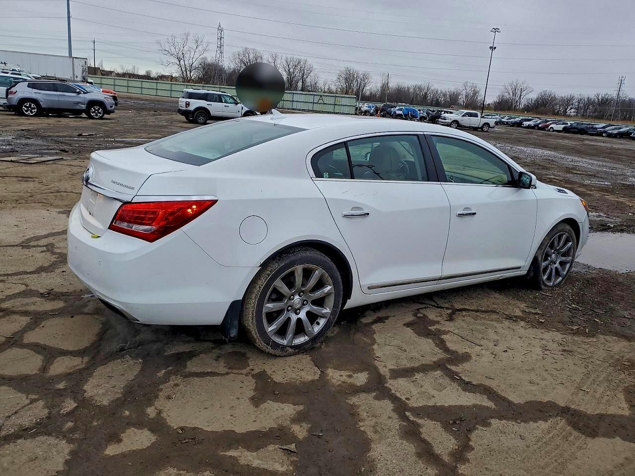 2014 Buick Lacrosse - Image 3