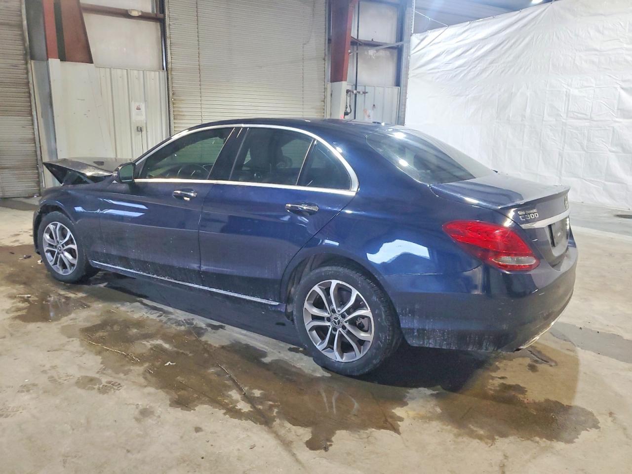 2018 Mercedes-Benz C 300 4Matic - Фото 2