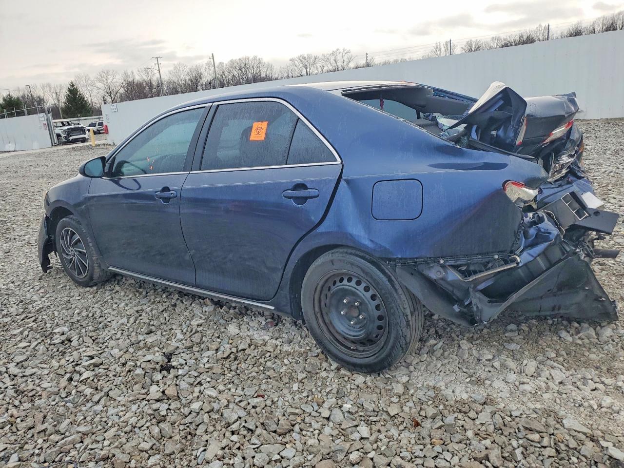 2014 Toyota Camry Le - Image 2