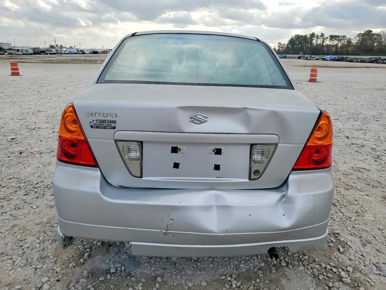 2003 Suzuki Aerio S - Image 6