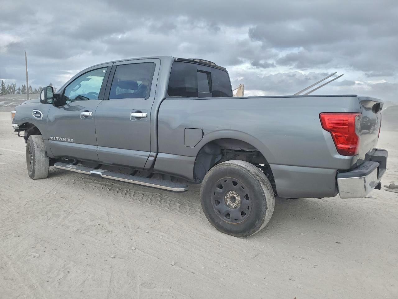 2016 Nissan Titan Xd S - Фото 2