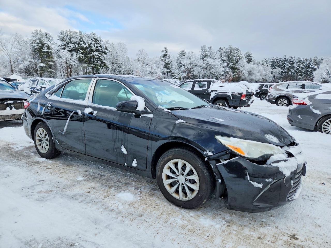 2016 Toyota Camry Le - Image 4