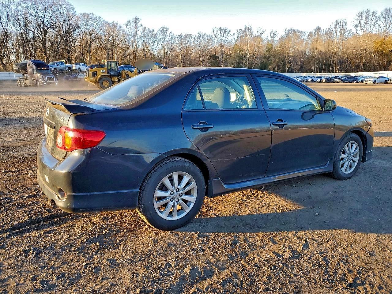 2010 Toyota Corolla Base - Фото 3