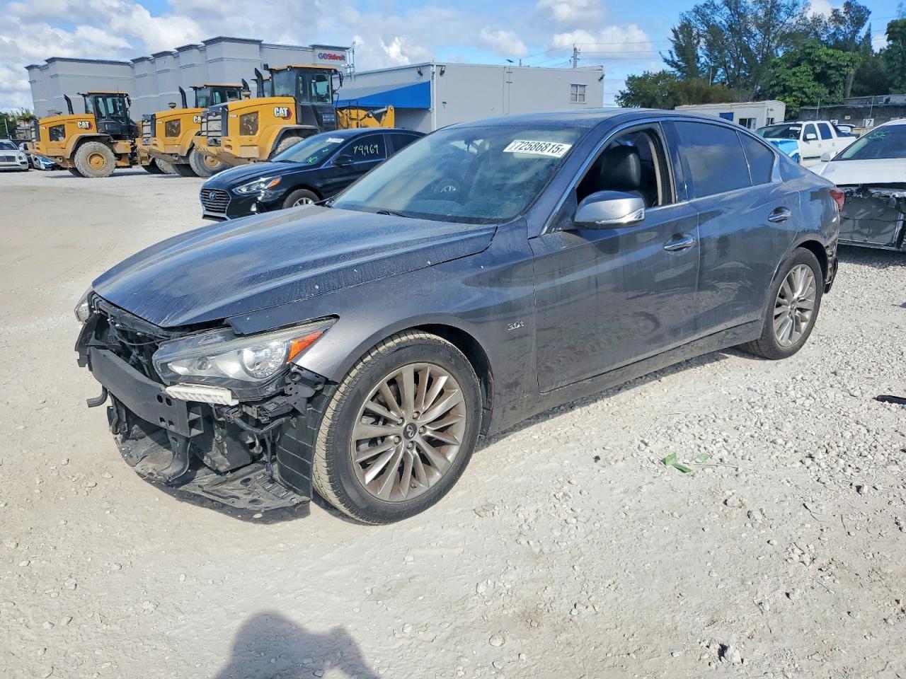 2018 Infiniti Q50 Luxe