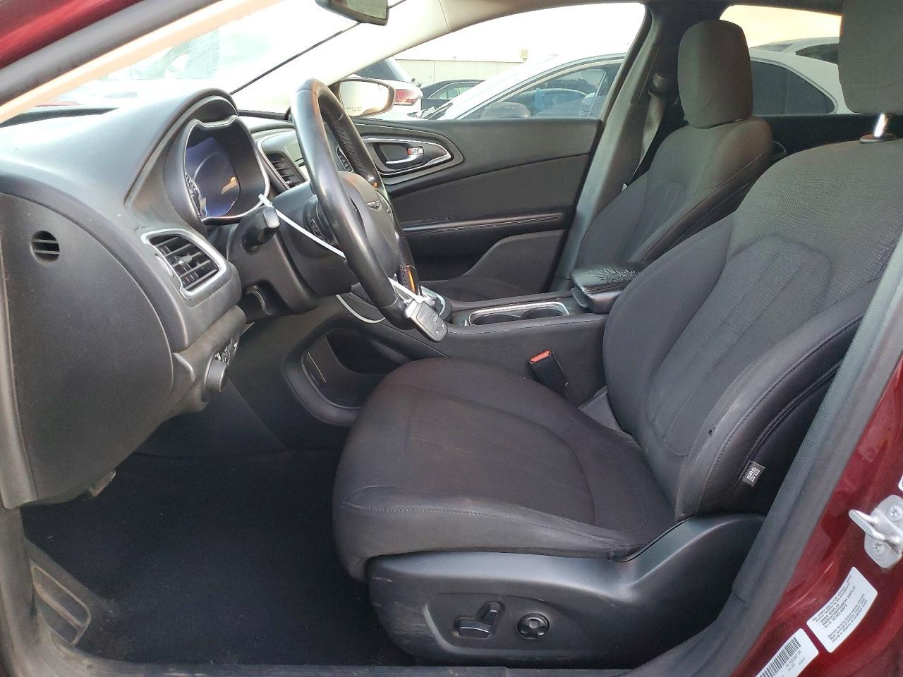 2015 Chrysler 200 Limited - Фото 7
