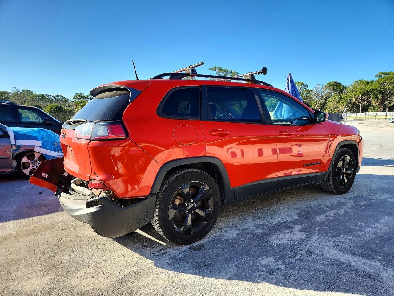 2021 Jeep Cherokee Latitude Plus - Image 3