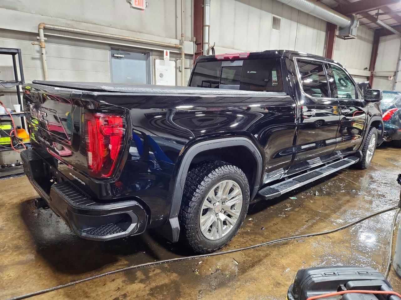 2023 GMC Sierra K1500 Denali - Фото 3