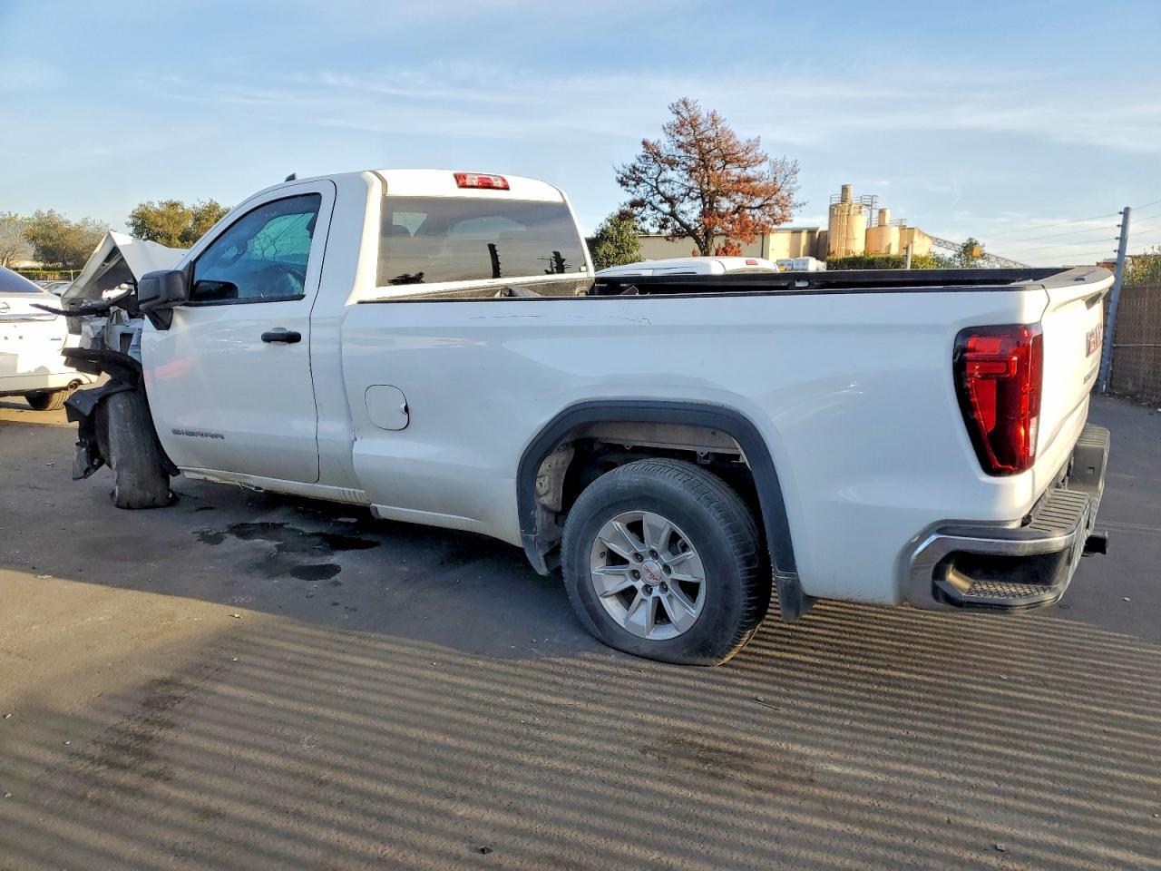 2023 GMC Sierra C1500 - Фото 2