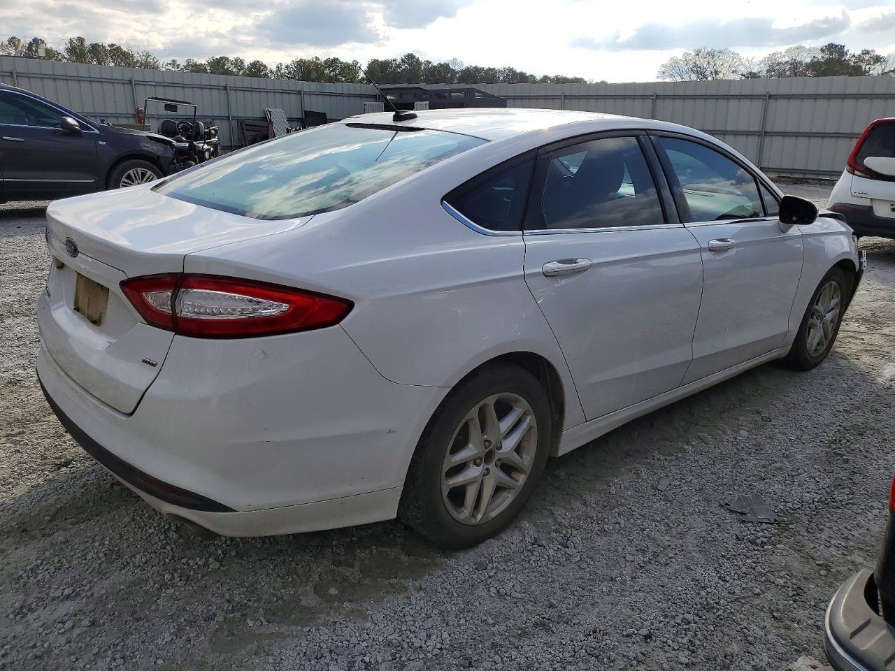 2016 Ford Fusion Se - Фото 3
