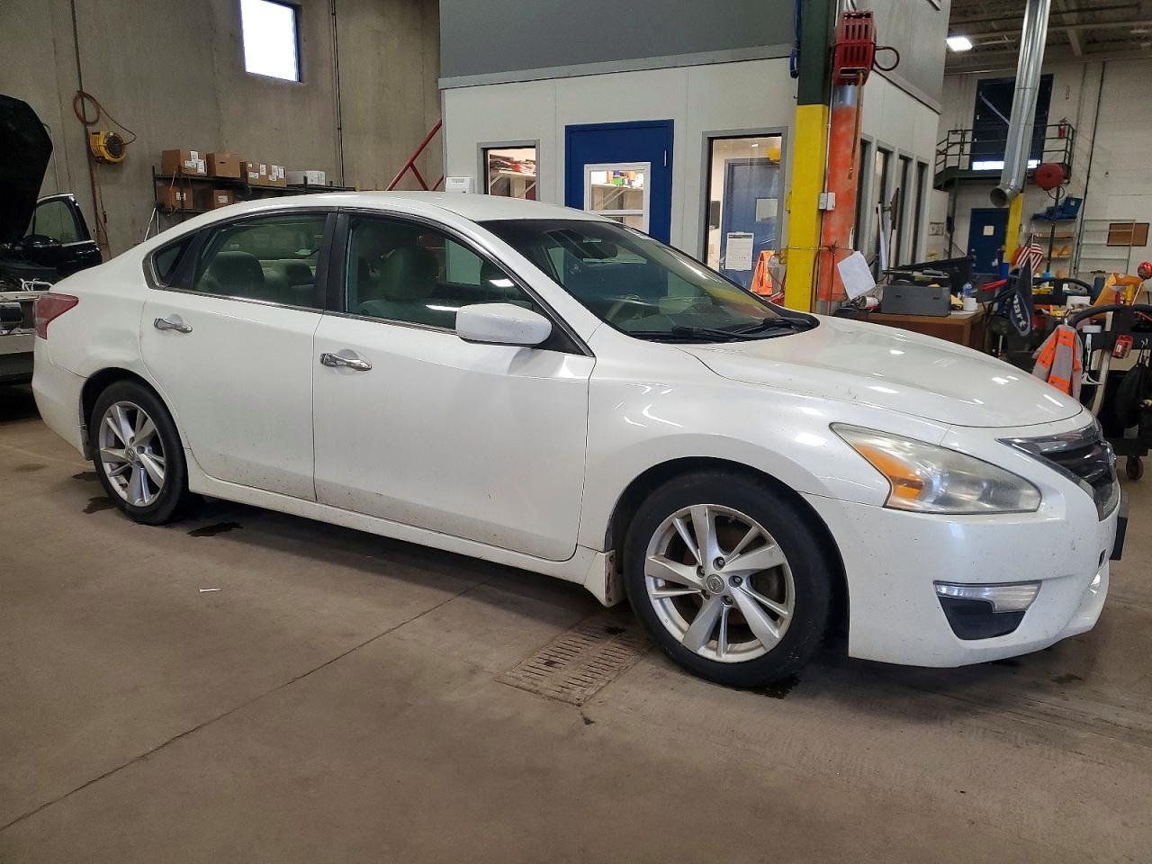 2013 Nissan Altima 2.5 - Image 4