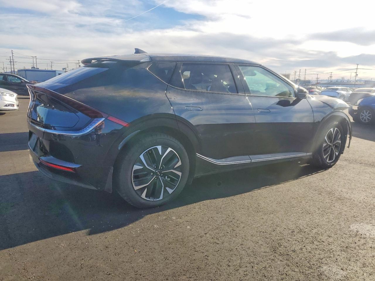2022 Kia Ev6 Light - Фото 3
