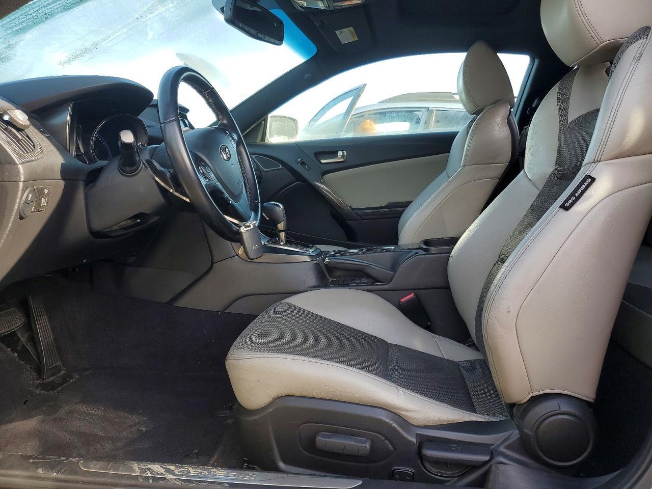 2013 Hyundai Genesis Coupe 2.0T - Фото 7