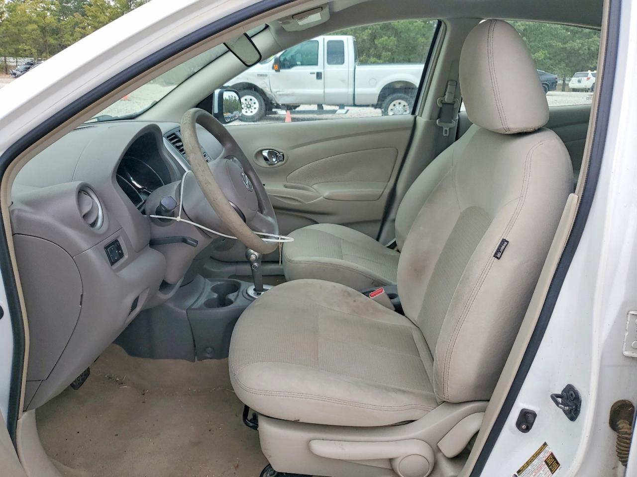 2014 Nissan Versa S - Image 7