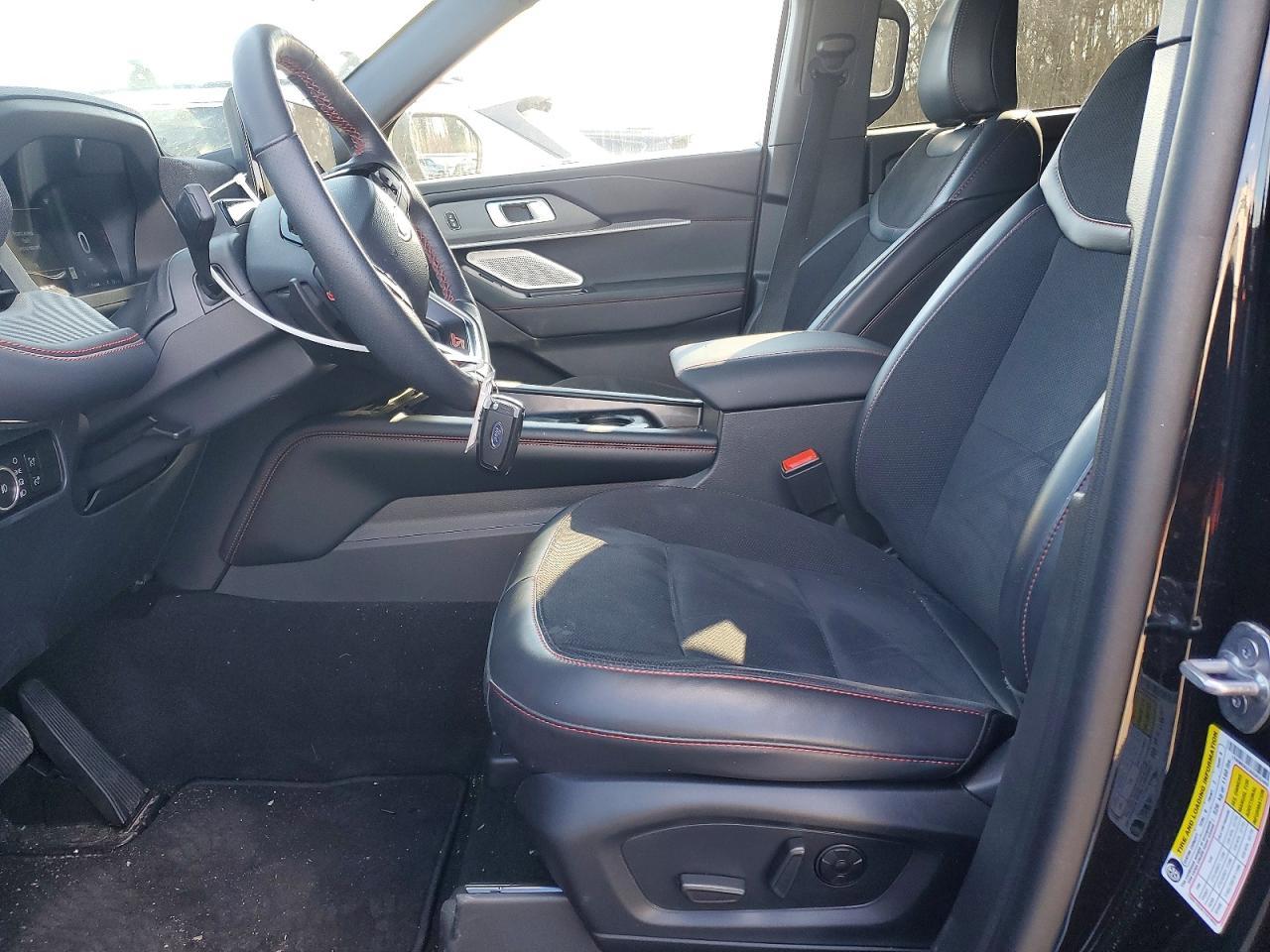 2025 Ford Explorer St - Image 7