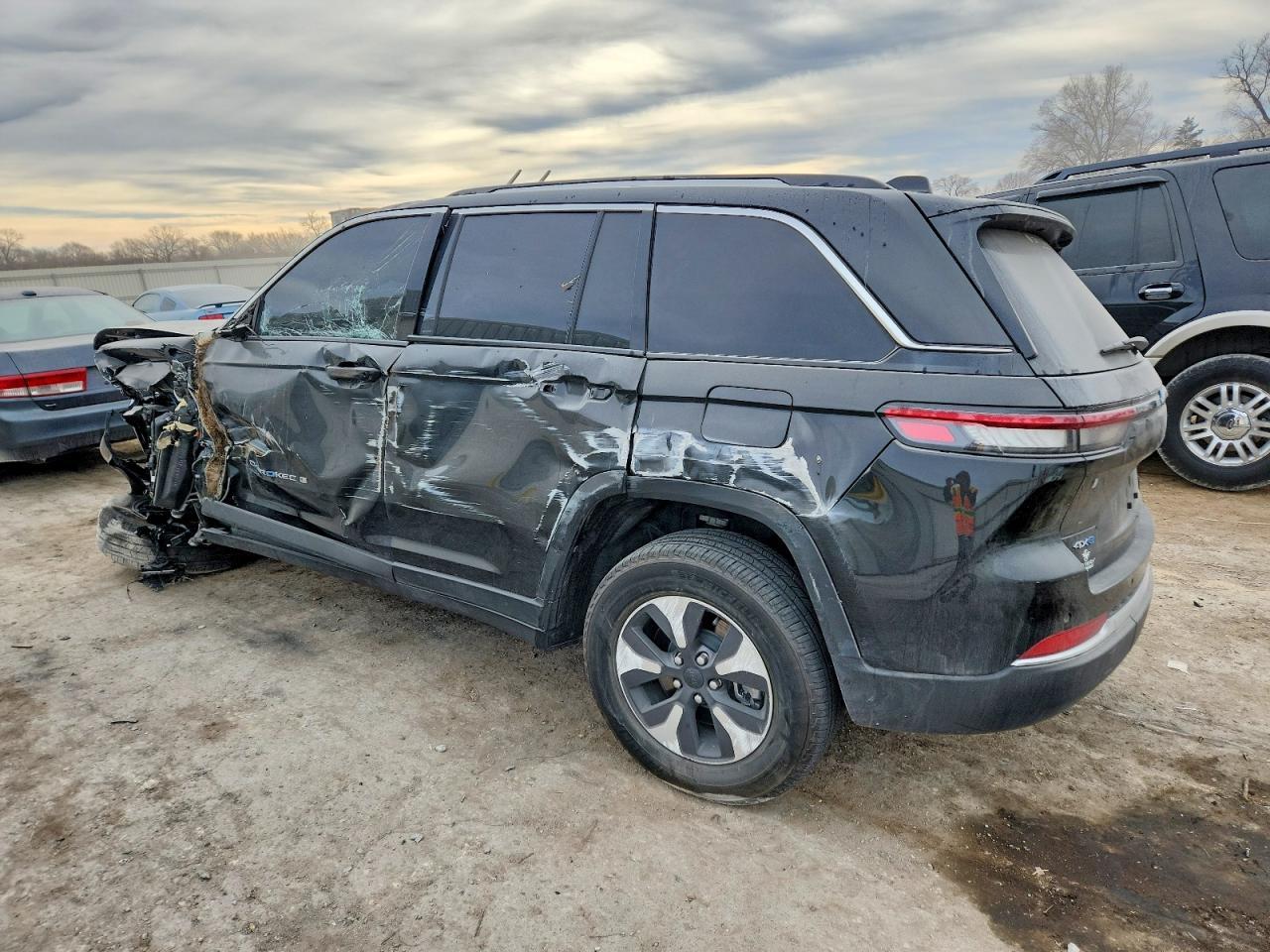 2022 Jeep Grand Cherokee Limited 4Xe - Image 2