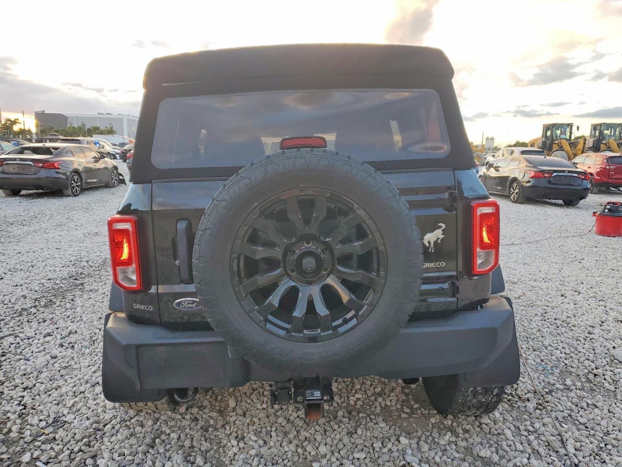 2021 Ford Bronco Base - Фото 6
