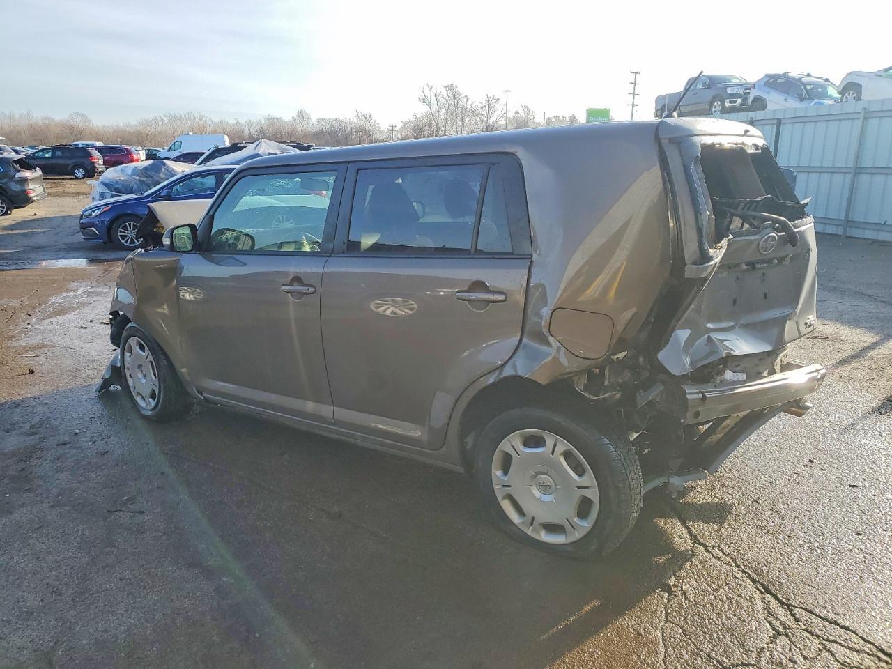 2012 Scion Xb Base - Фото 2