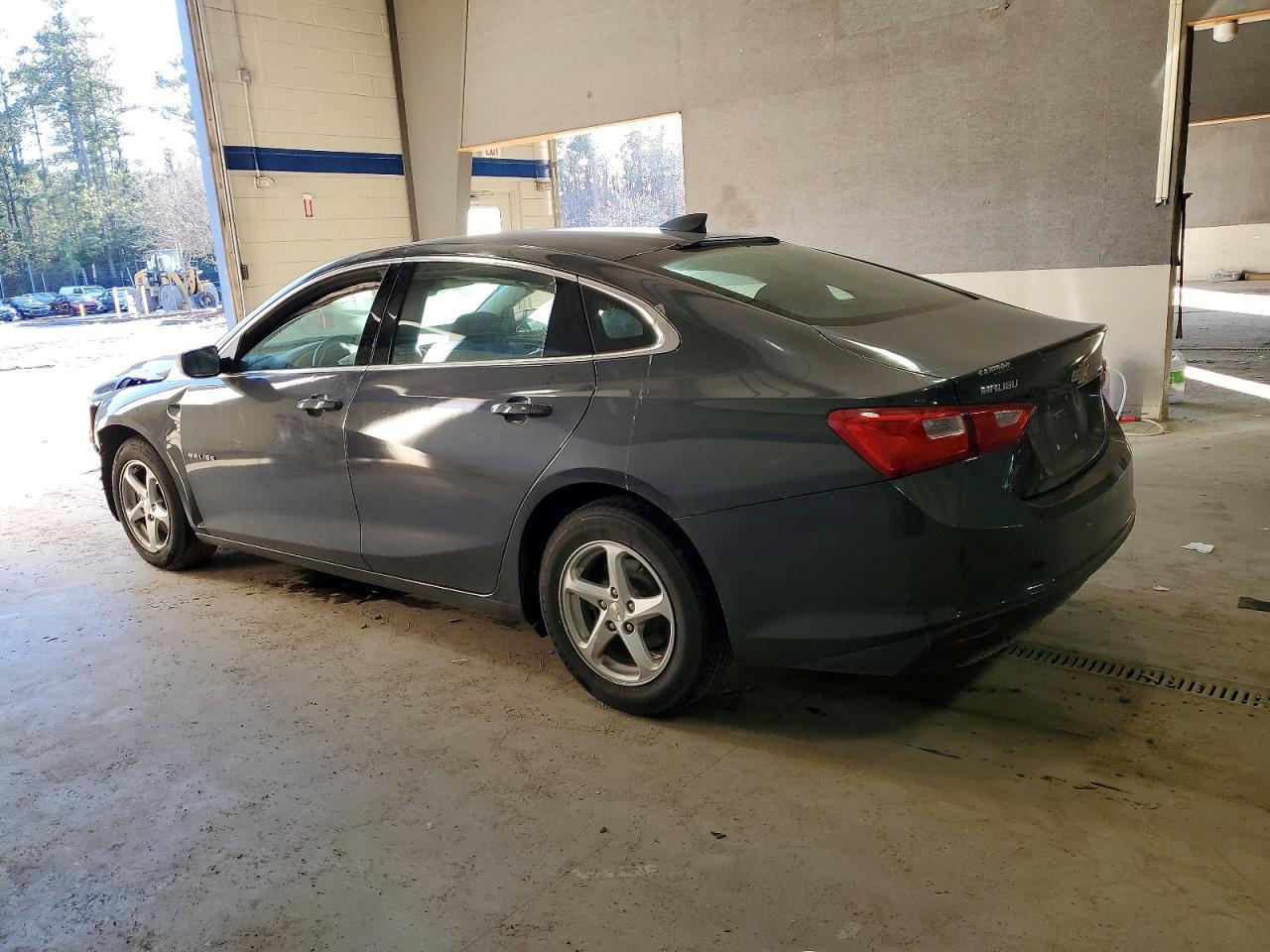 2017 Chevrolet Malibu Ls - Фото 2