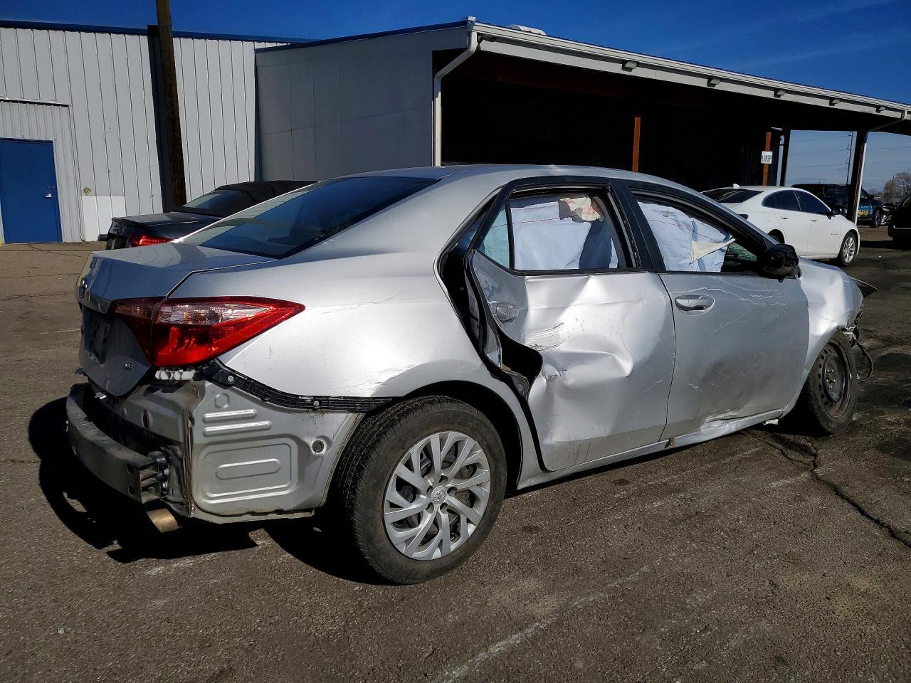 2018 Toyota Corolla L - Image 3