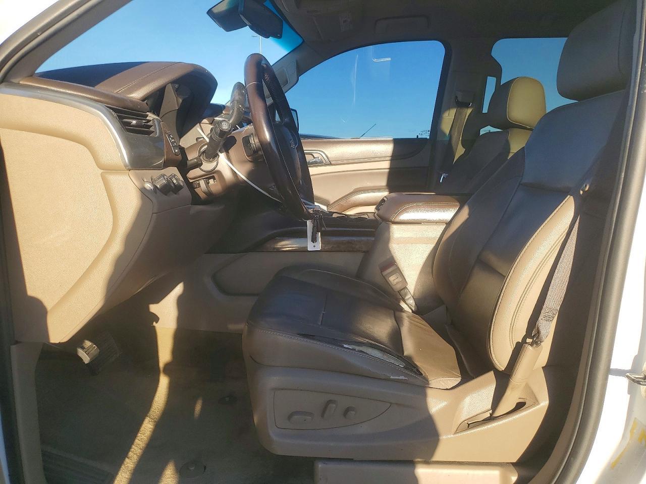 2018 Chevrolet Suburban K1500 Lt - Image 7