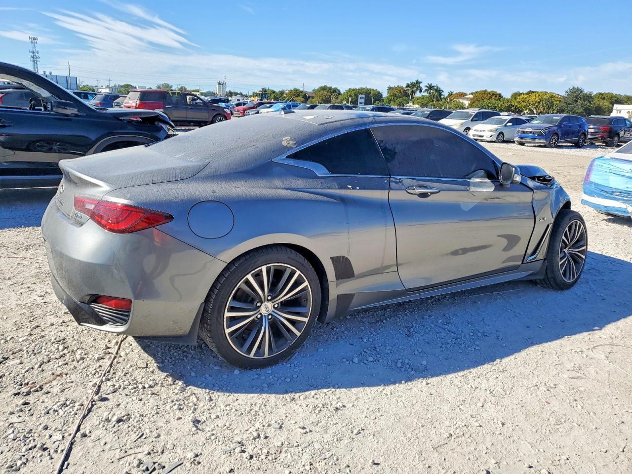 2017 Infiniti Q60 Base - Image 3