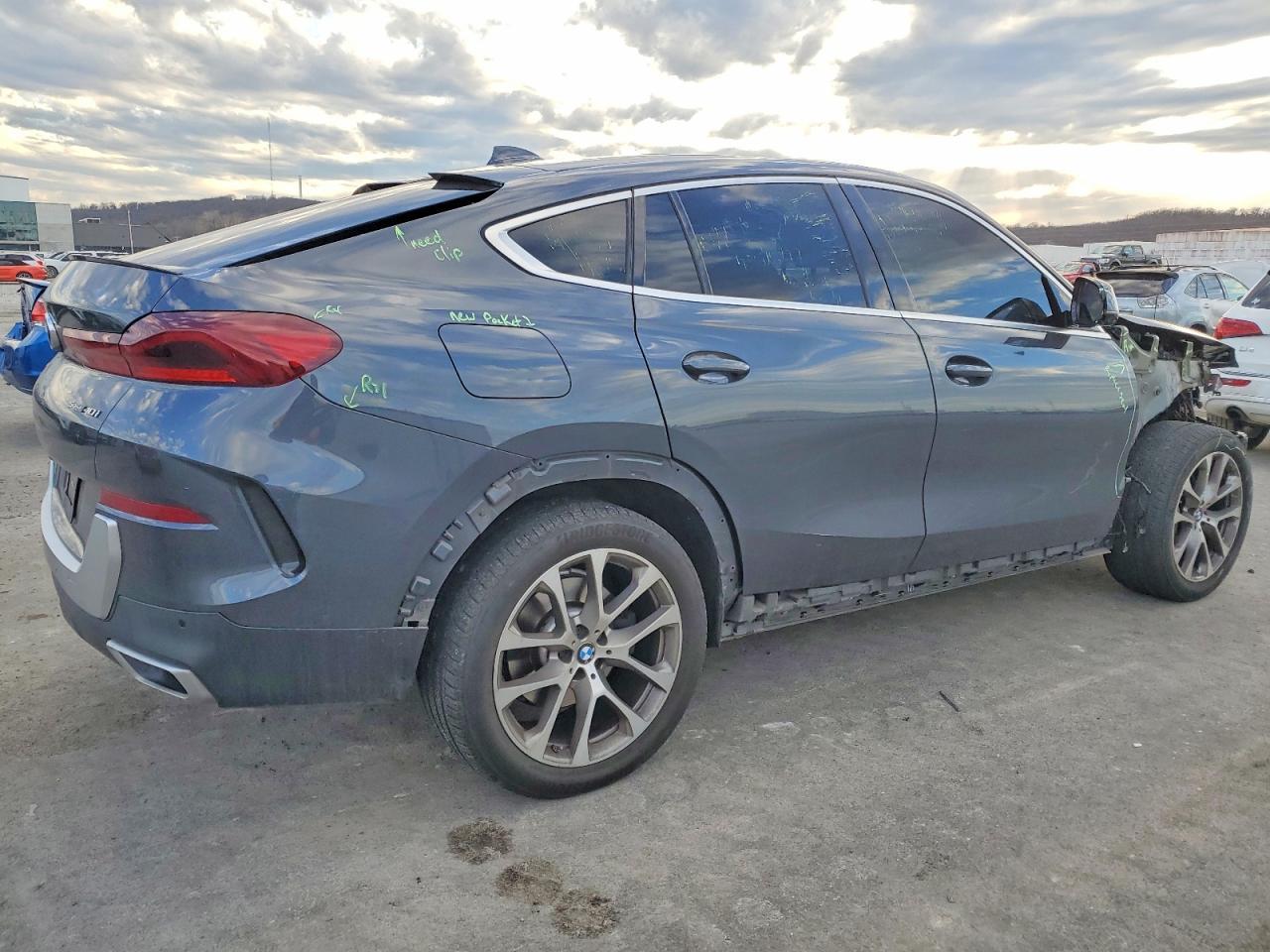 2021 BMW X6 Sdrive 40I - Image 3