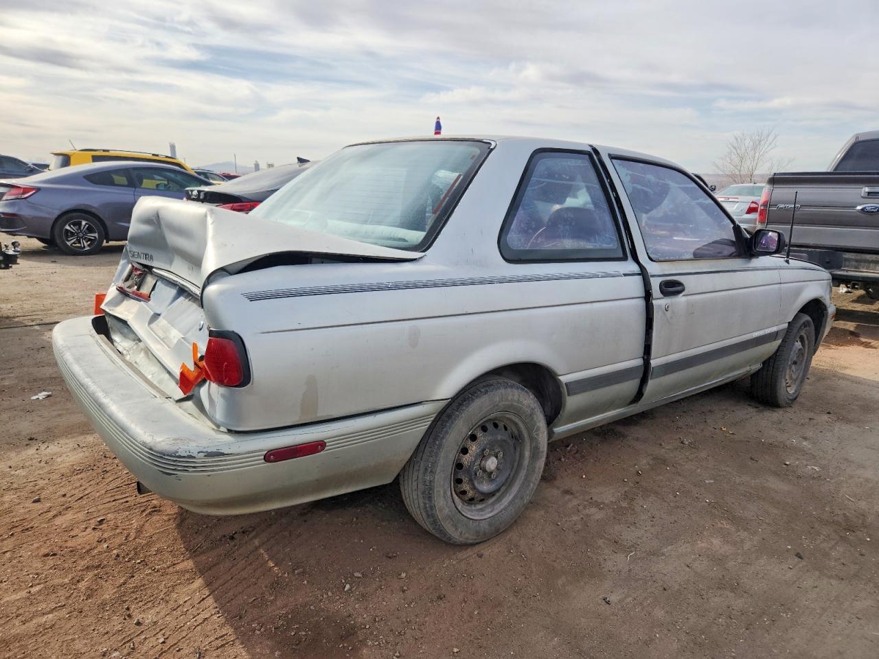 1993 Nissan Sentra E - Image 3