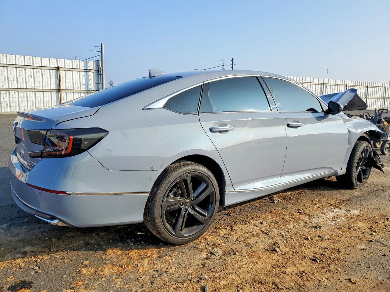 2022 Honda Accord Touring Hybrid - Фото 3