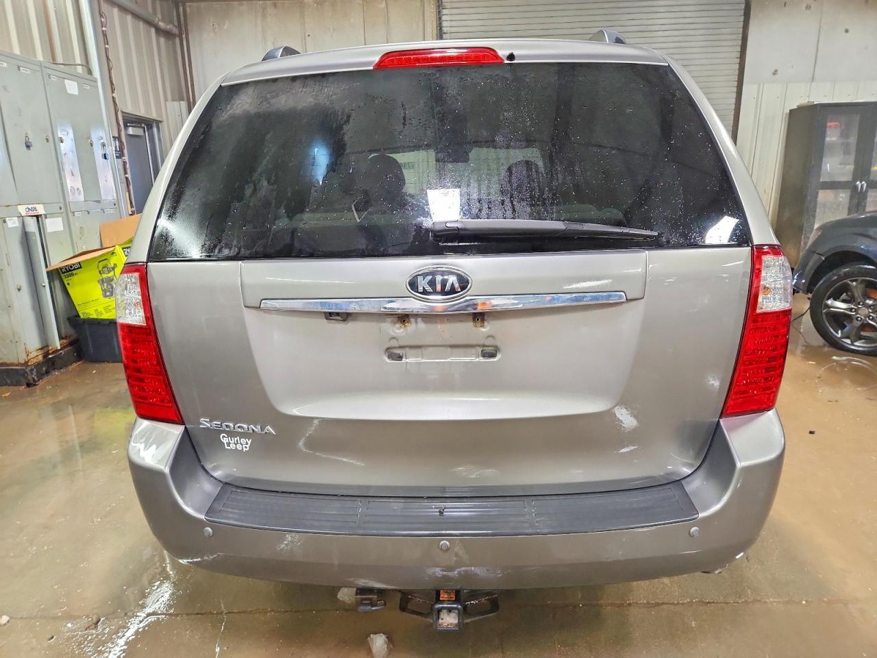 2010 Kia Sedona Lx - Фото 6