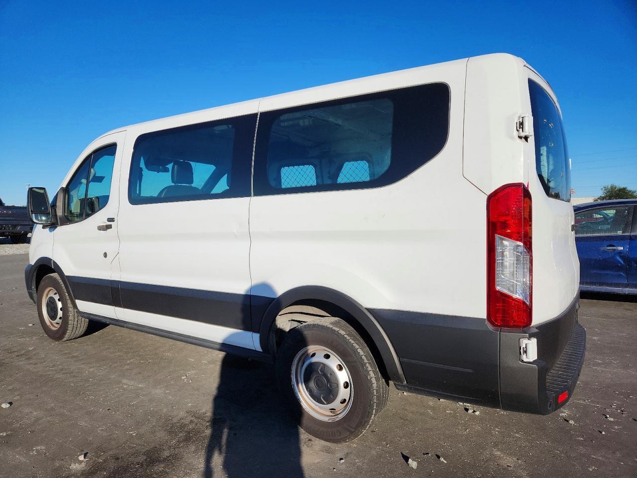 2021 Ford Transit T-150 Delivery Van - Фото 2