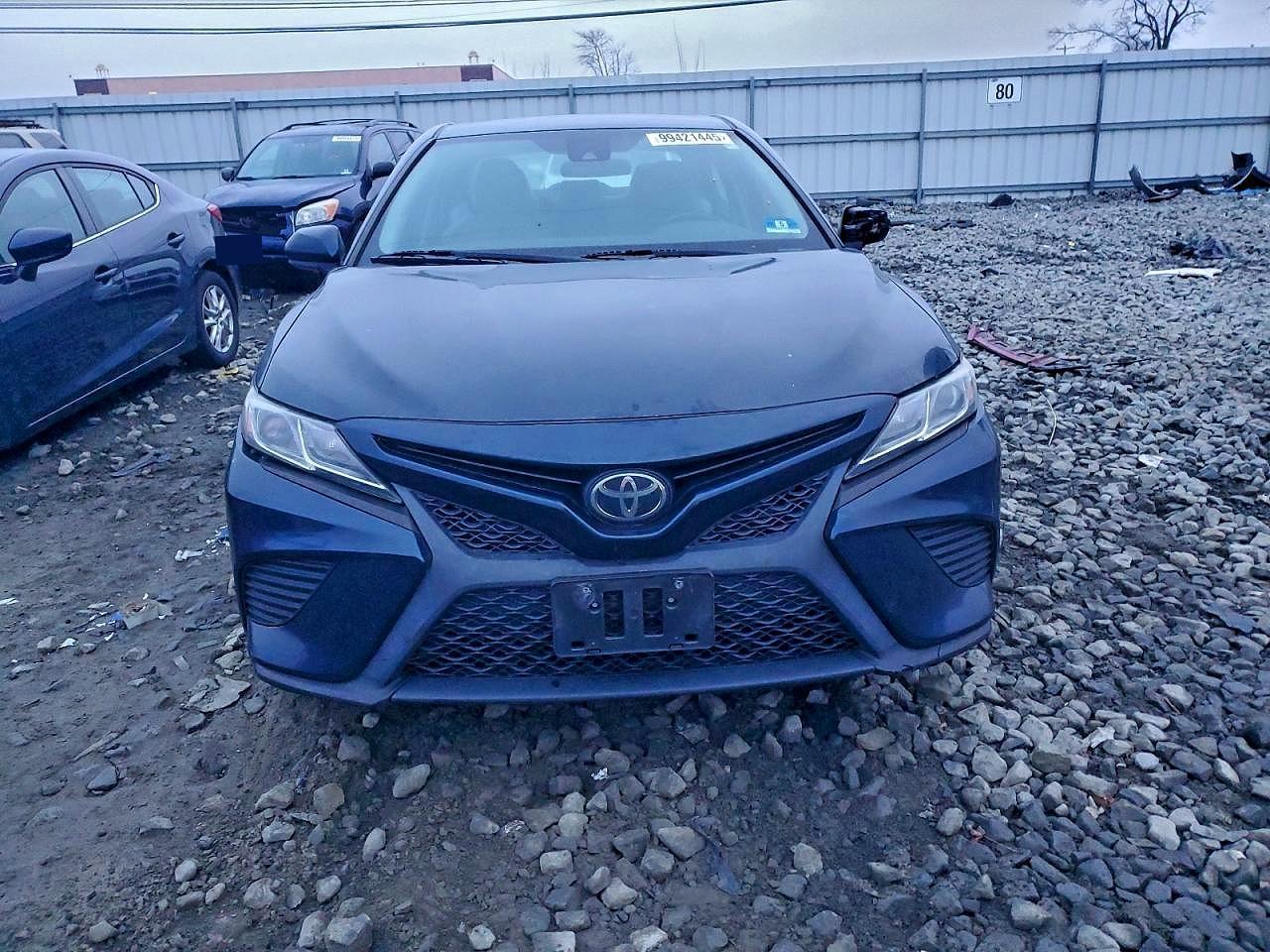 2020 Toyota Camry Se - Image 5