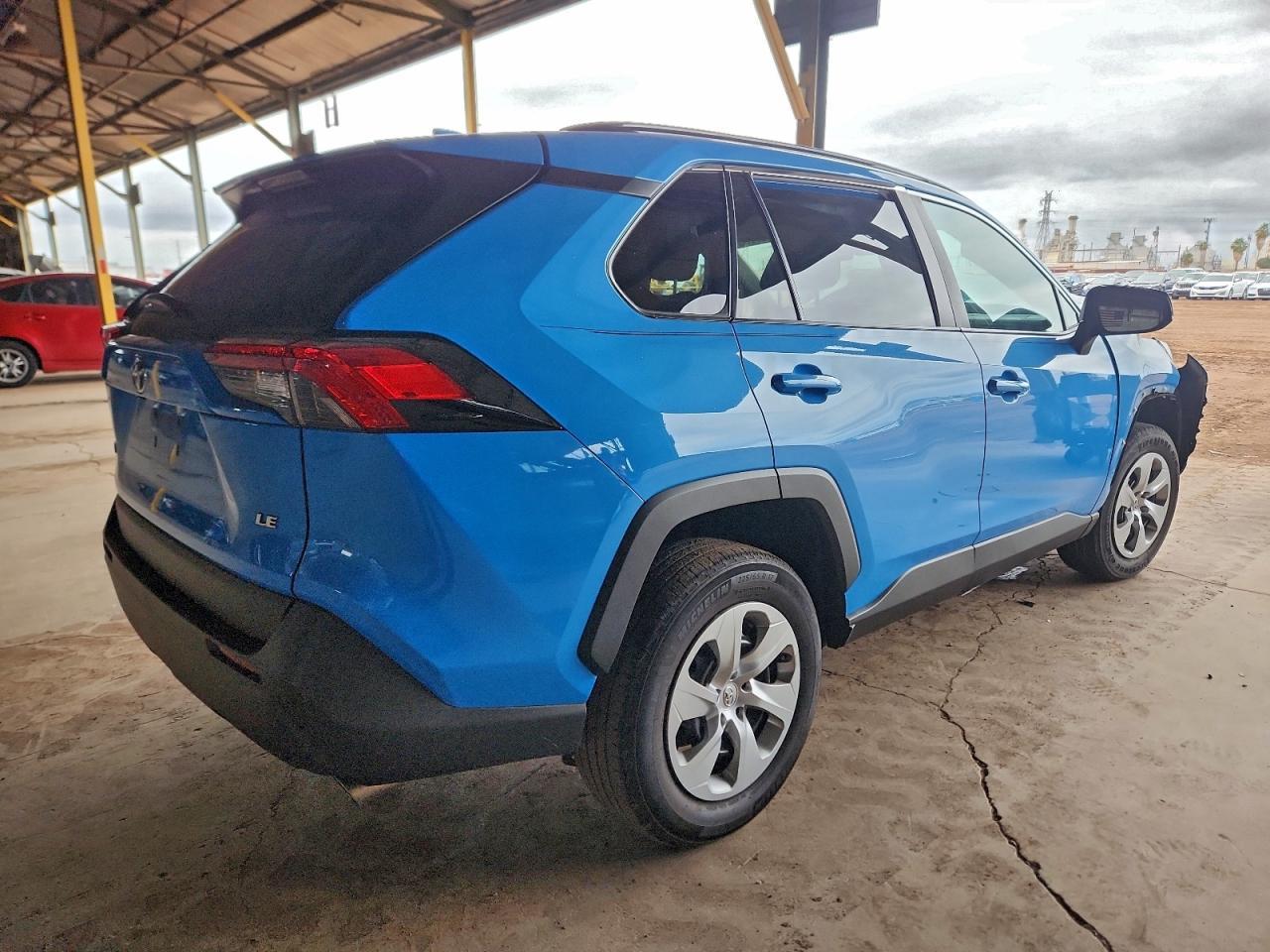 2020 Toyota Rav4 Le - Image 3