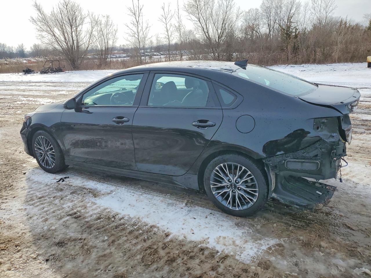 2022 Kia Forte Gt Line - Фото 2