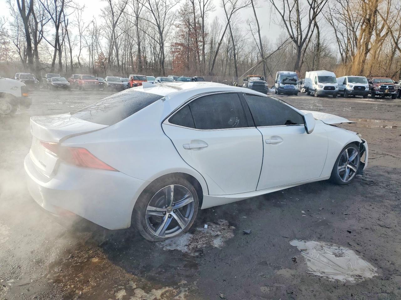 2017 Lexus Is 300 - Фото 3