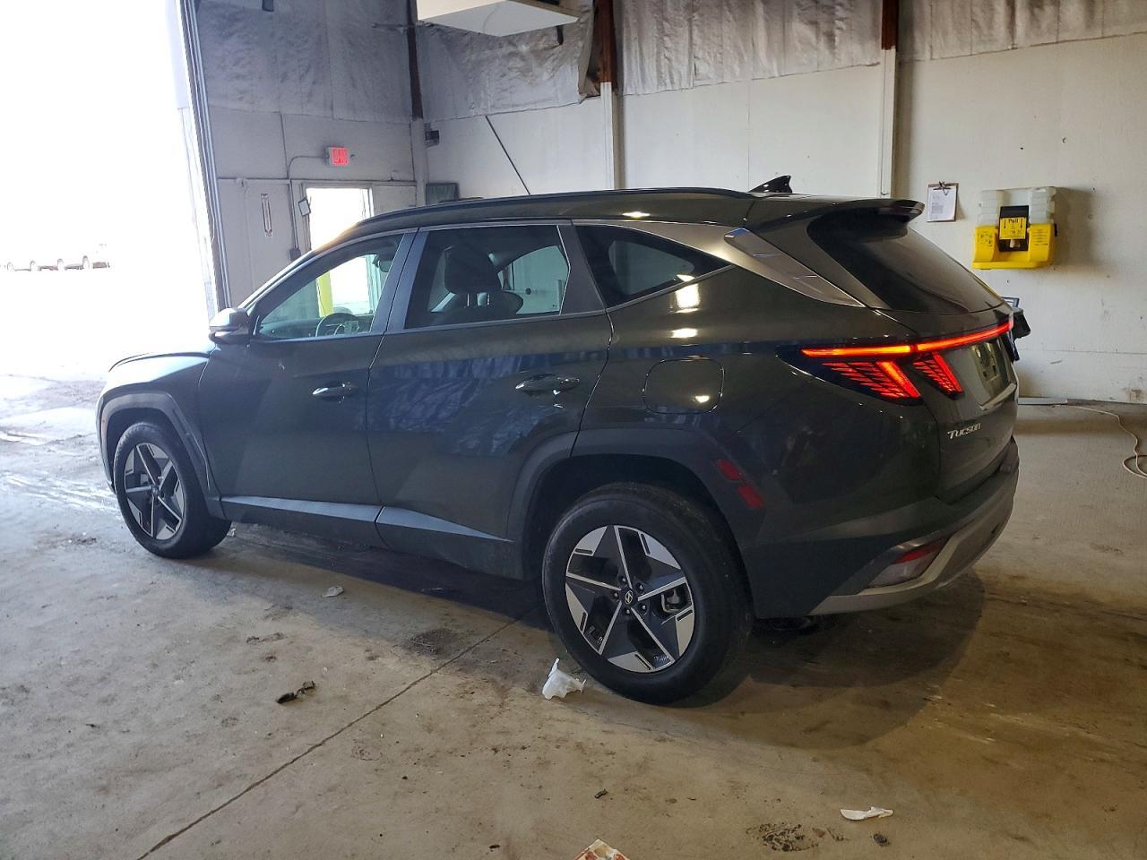 2025 Hyundai Tucson Sel - Image 2