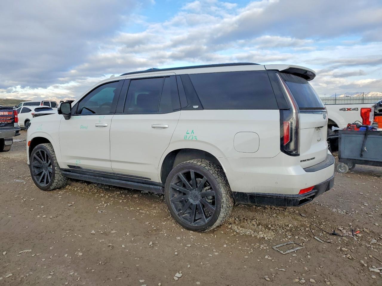 2021 Cadillac Escalade Sport Platinum - Фото 2