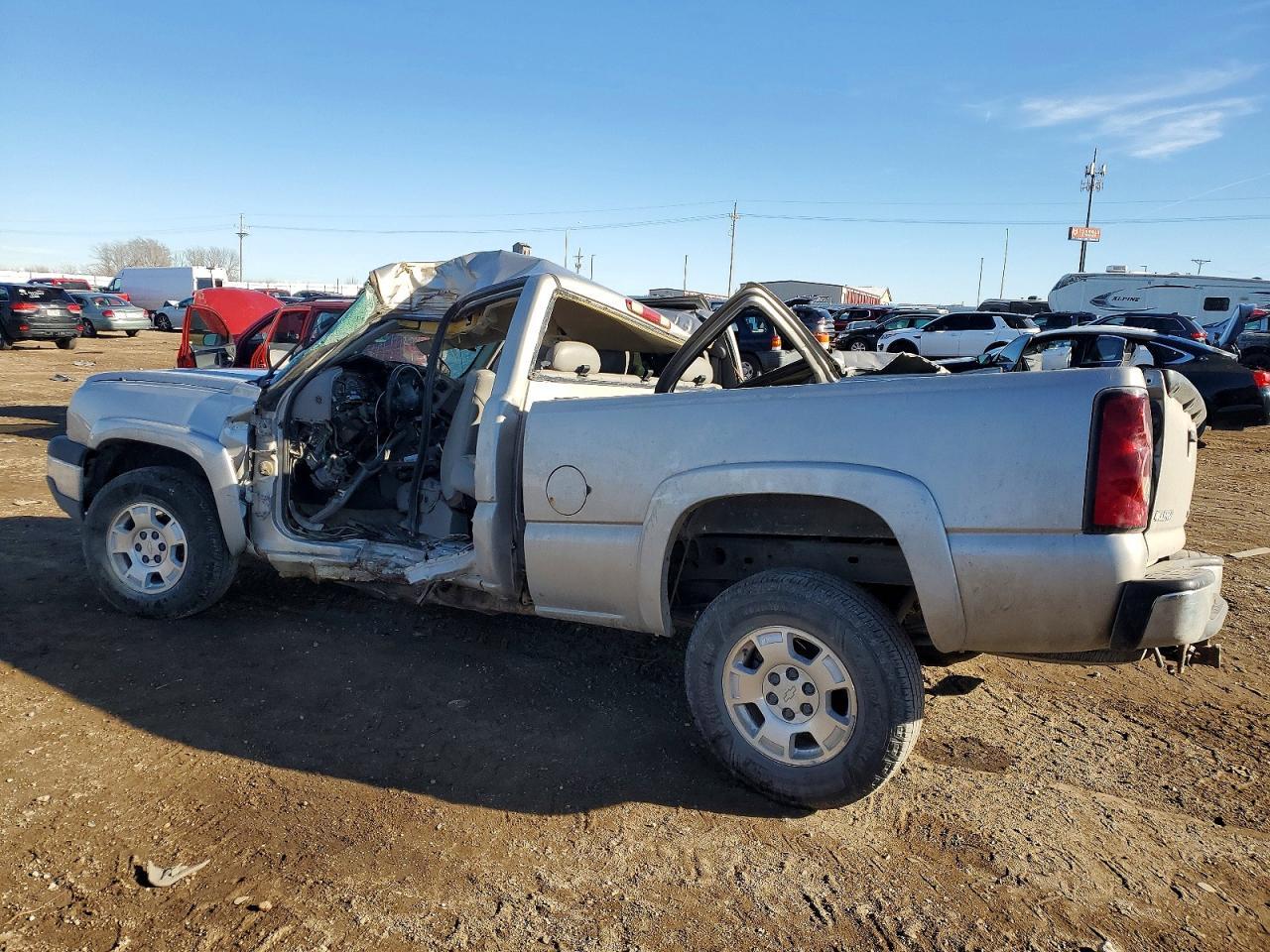 2004 Chevrolet Silverado K1500 - Фото 2