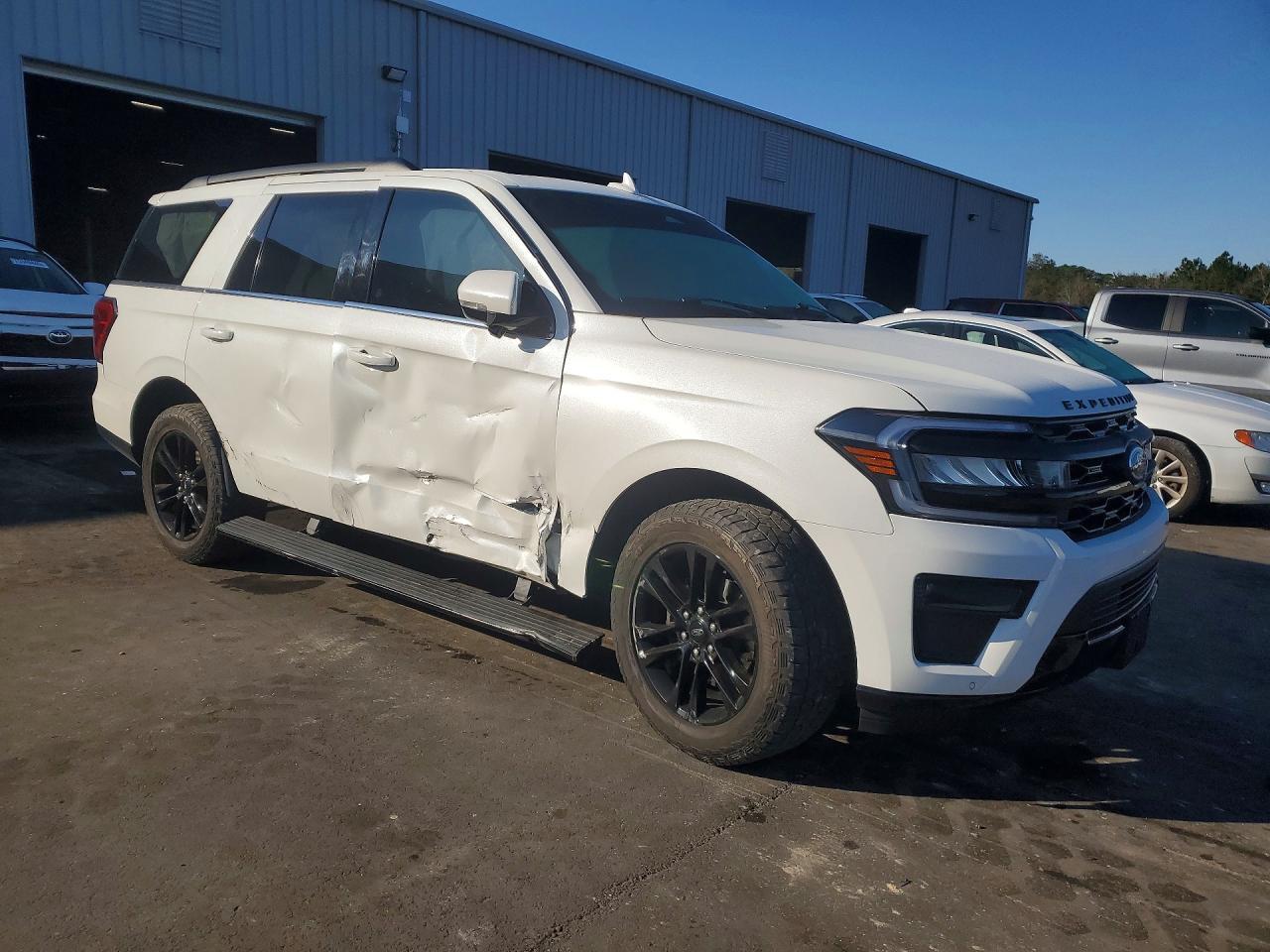 2023 Ford Expedition Limited - Image 4