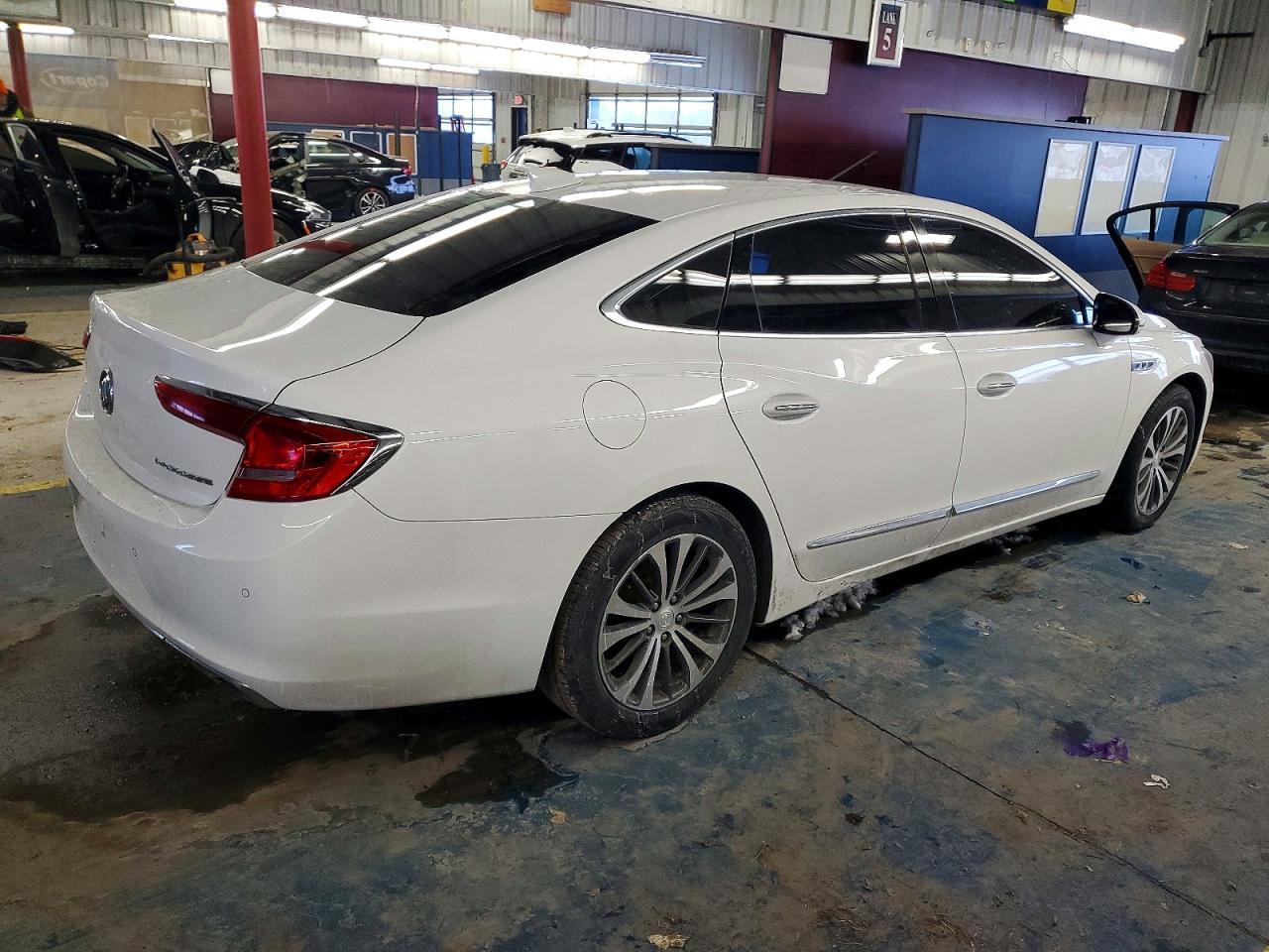 2017 Buick Lacrosse Preferred - Image 3
