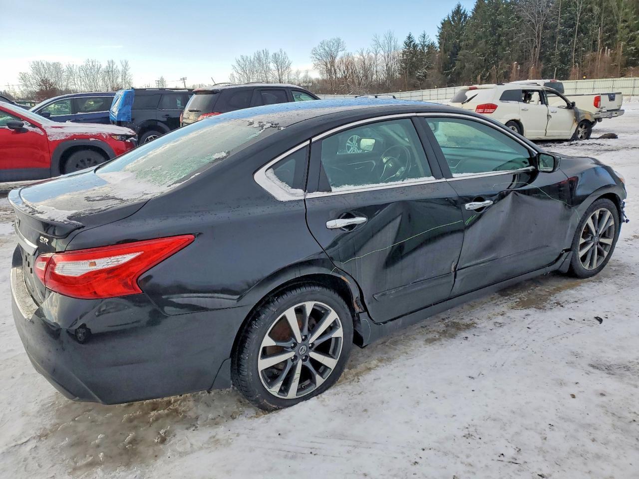 2016 Nissan Altima 2.5 - Image 3