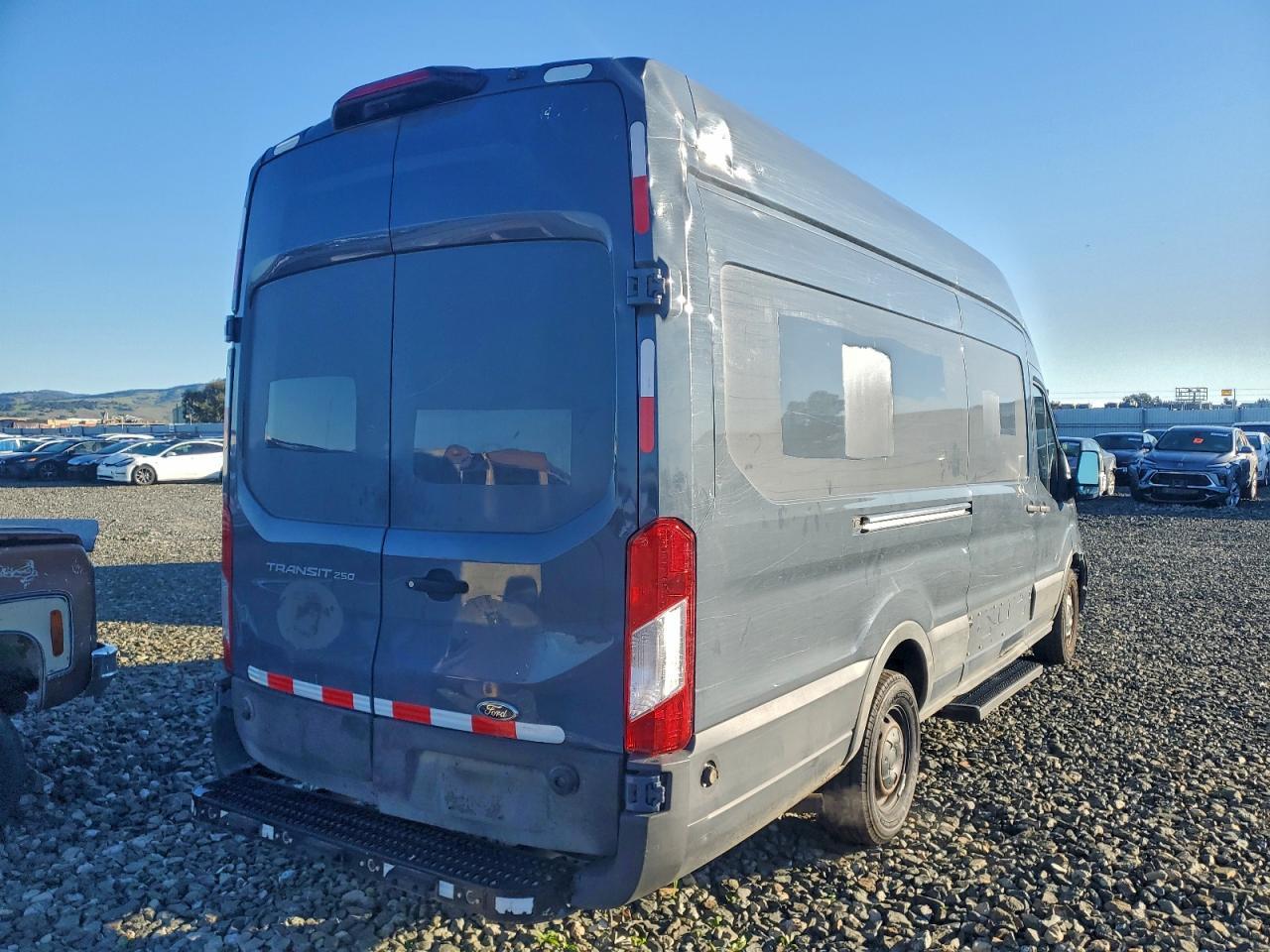 2020 Ford Transit T-250 Delivery Van - Фото 3